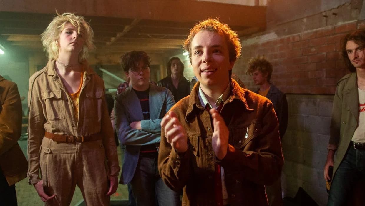 Supplementary image for episode: Review: Head South