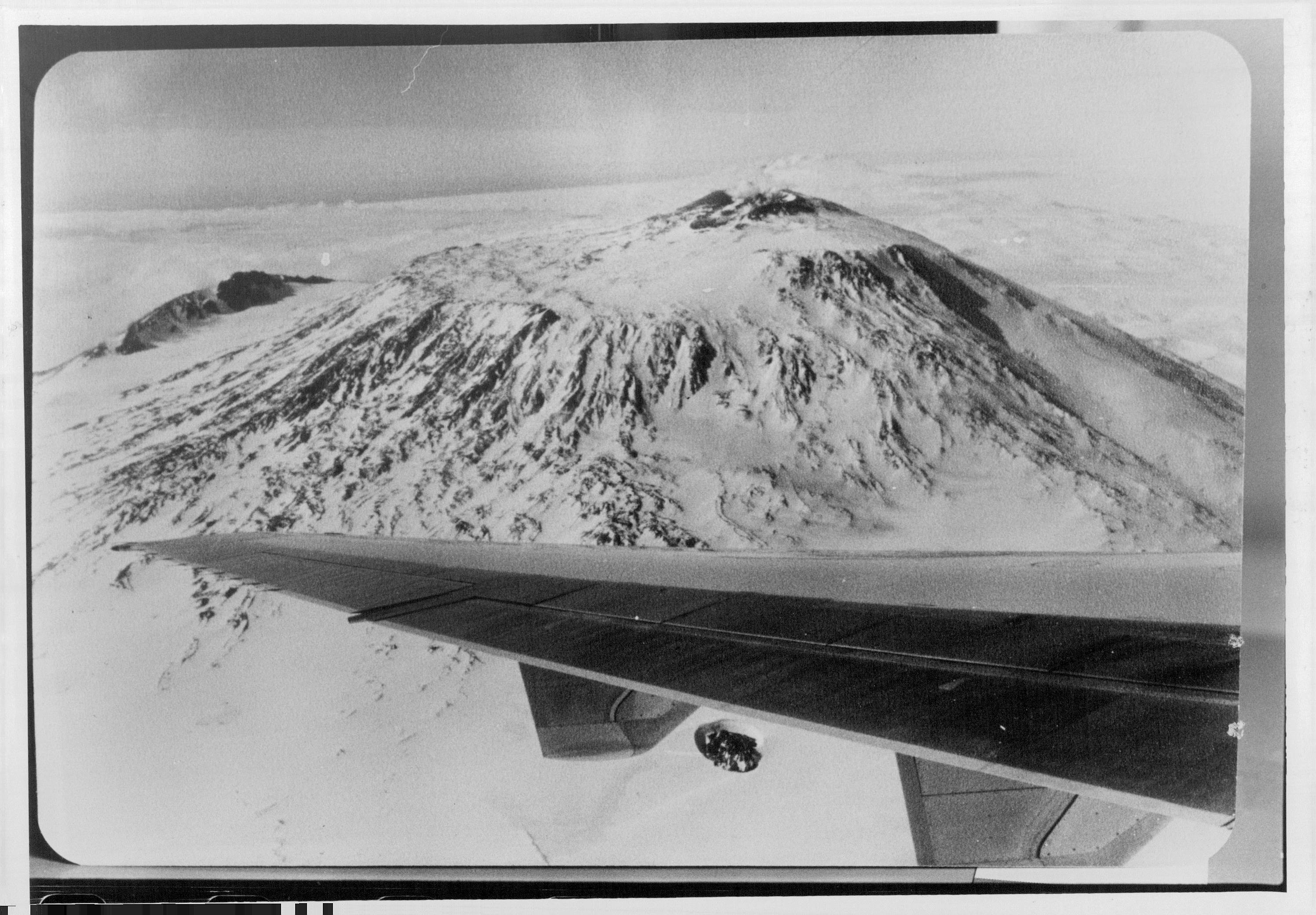 Mt Erebus. Aviation: Accidents NZ, Antarctic 79. April 30, 1979. (Photo by Fairfax Media NZ)